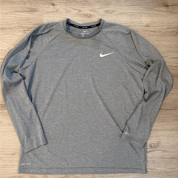 Nike Hydroguard Dri-FIT Long Sleeve Swim Shirt size large - Picture 3 of 6